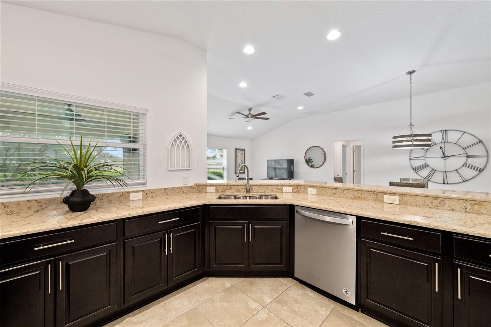10396 SILVER MAPLE AVE, OXFORD, FL, 34484
