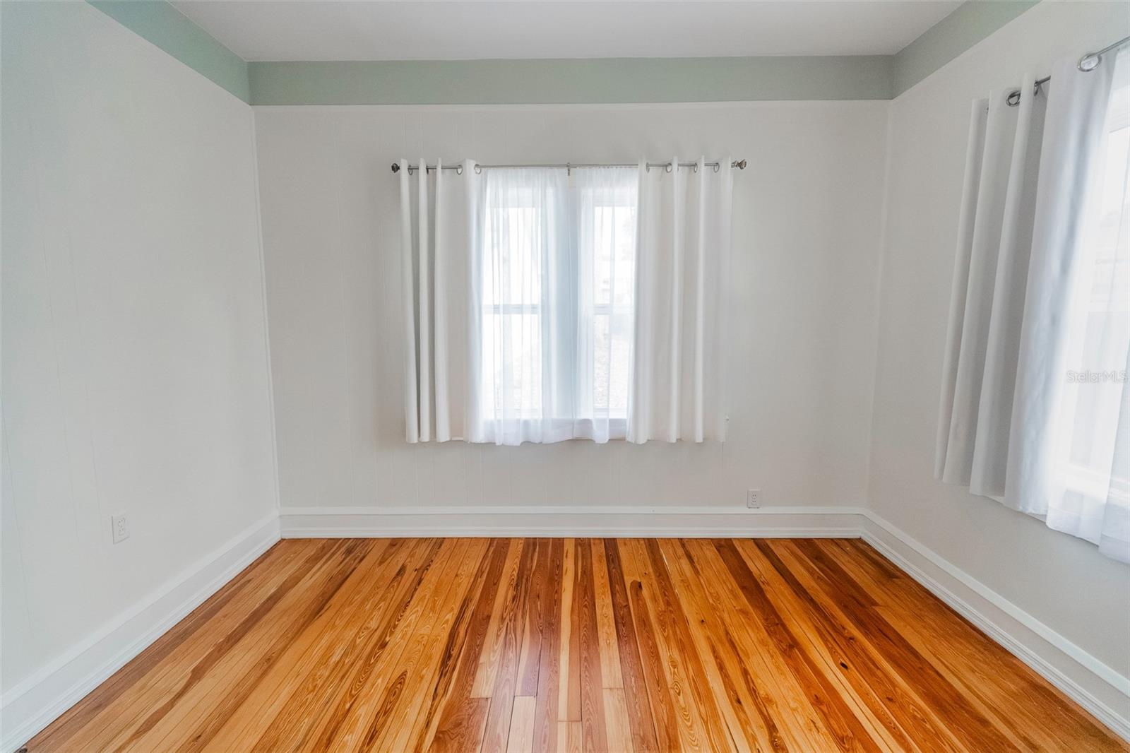 321 W PENNSYLVANIA AVE, DELAND, FL, 32720