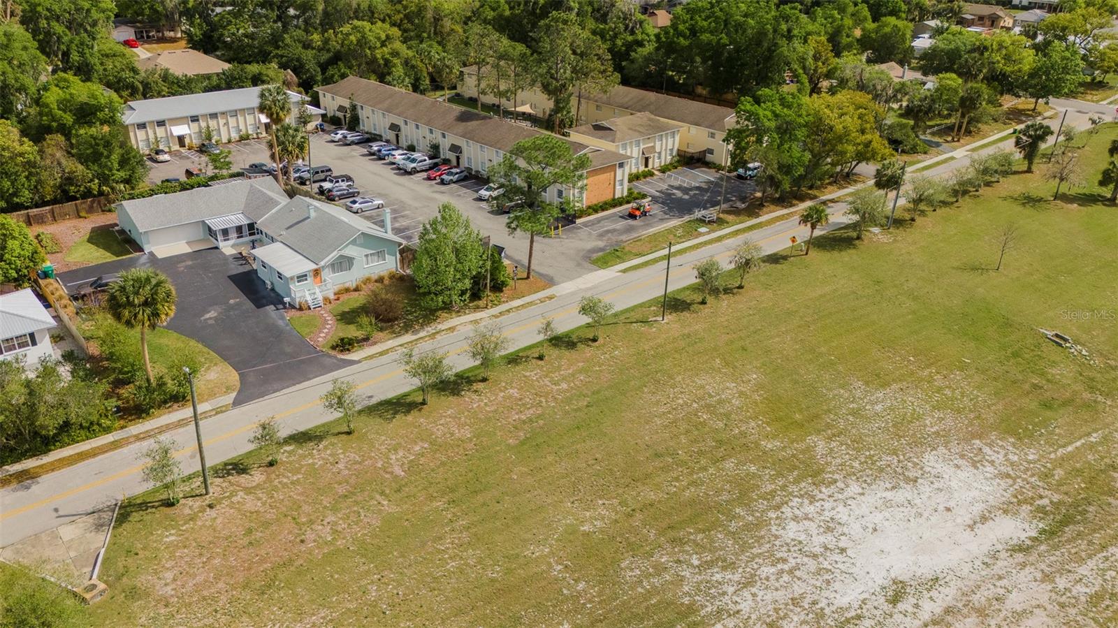 321 W PENNSYLVANIA AVE, DELAND, FL, 32720