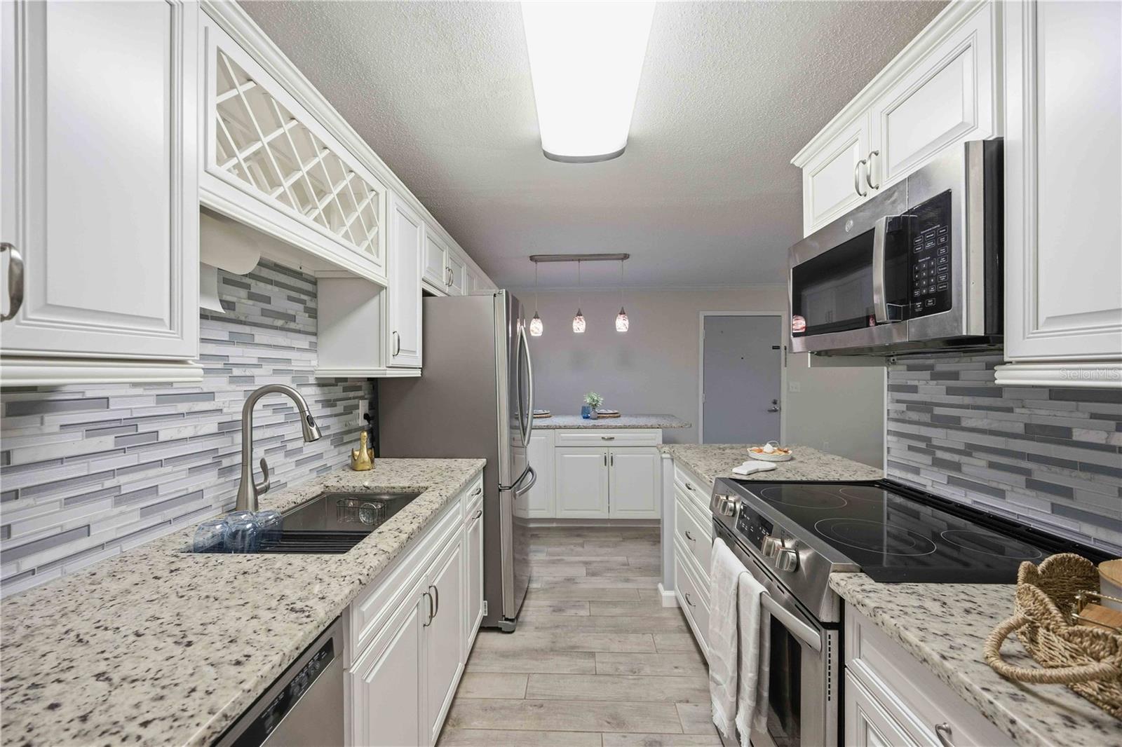 3259 BENEVA RD #101, SARASOTA, FL, 34232