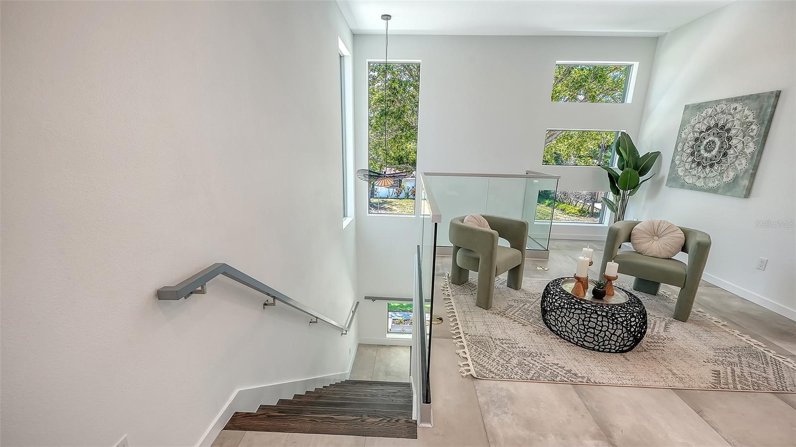 2010 HYDE PARK CIR, SARASOTA, FL, 34239
