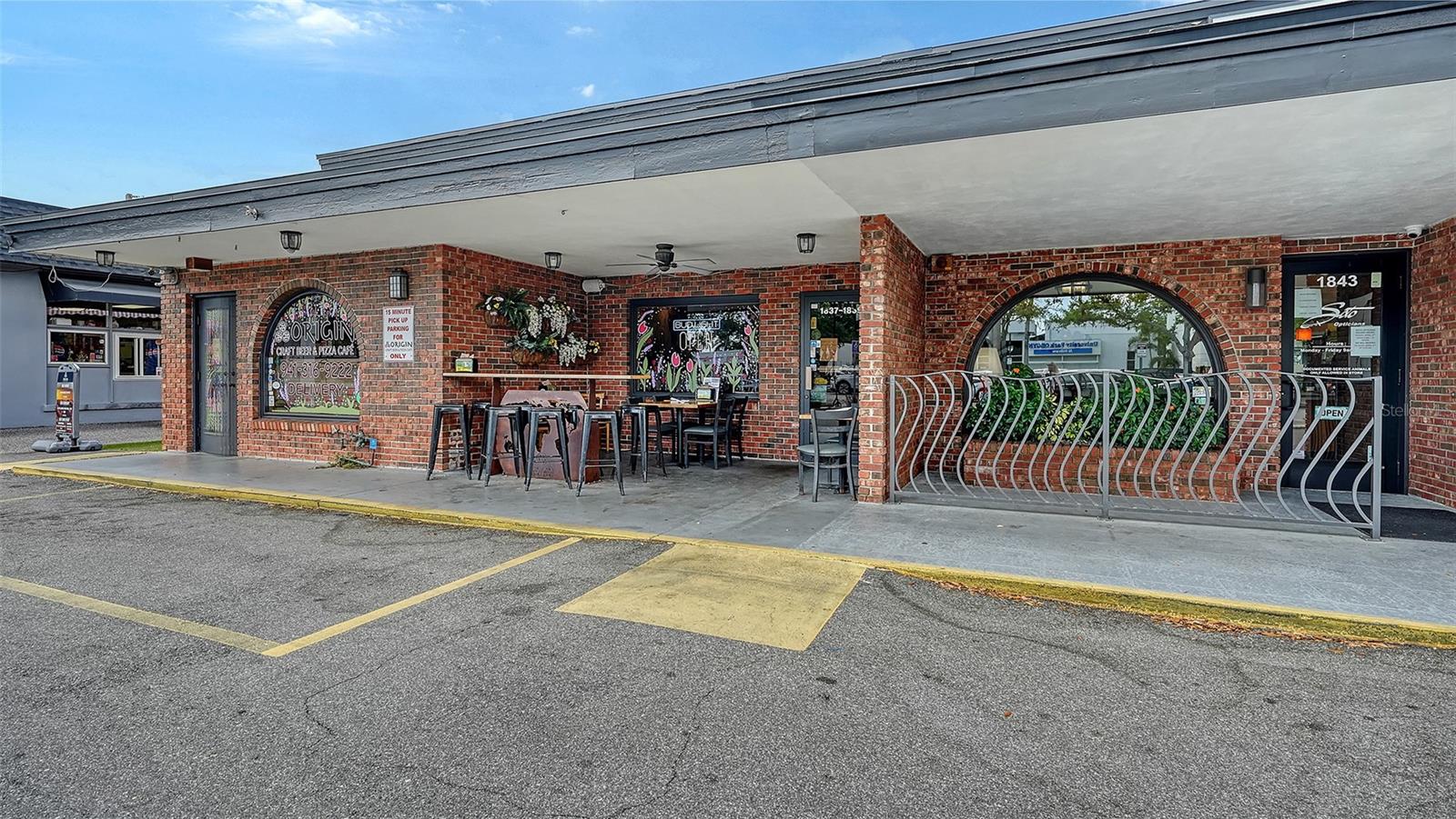 2010 HYDE PARK CIR, SARASOTA, FL, 34239