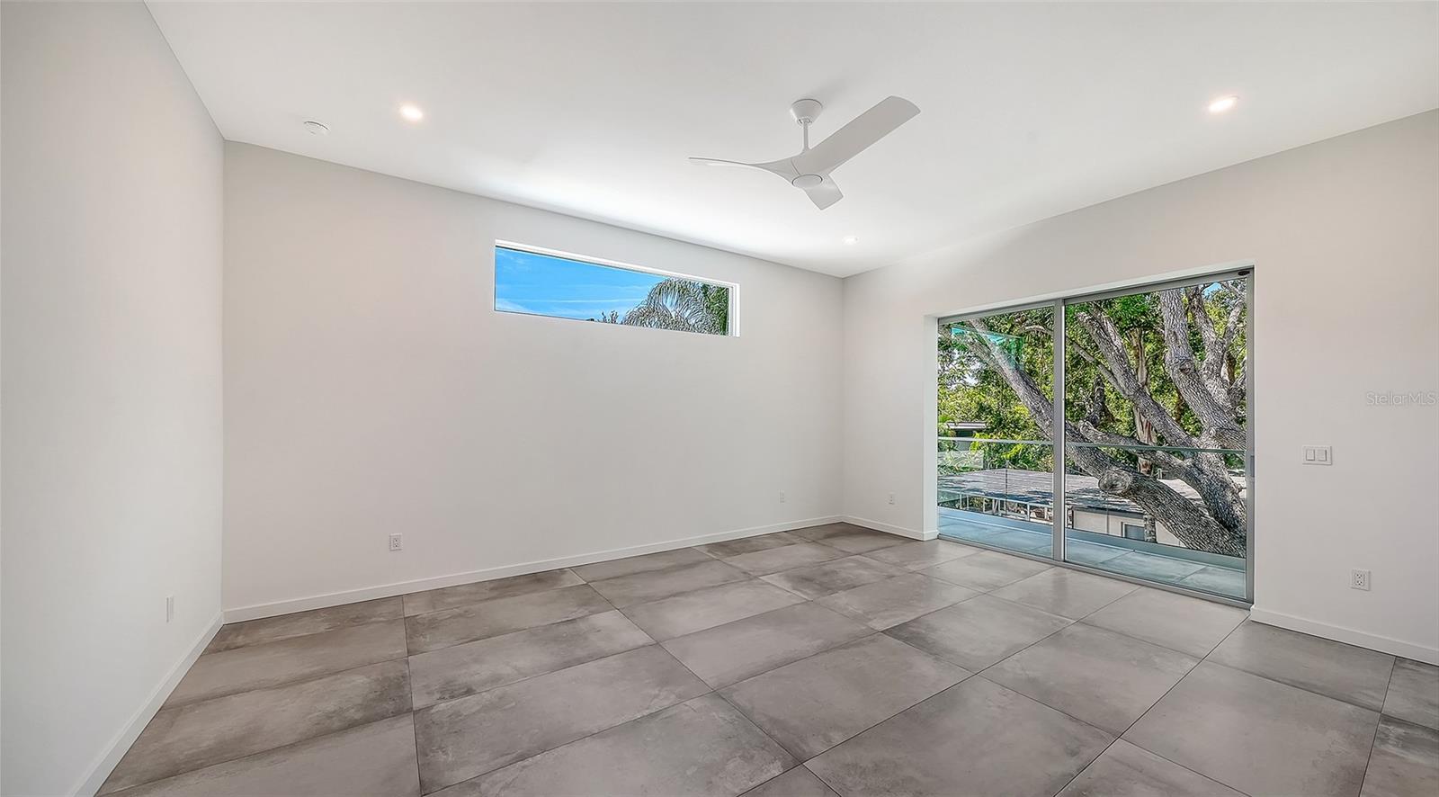 2010 HYDE PARK CIR, SARASOTA, FL, 34239