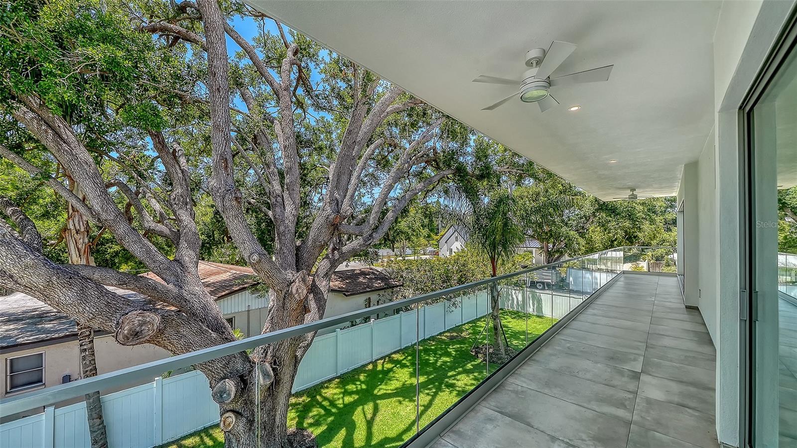 2010 HYDE PARK CIR, SARASOTA, FL, 34239