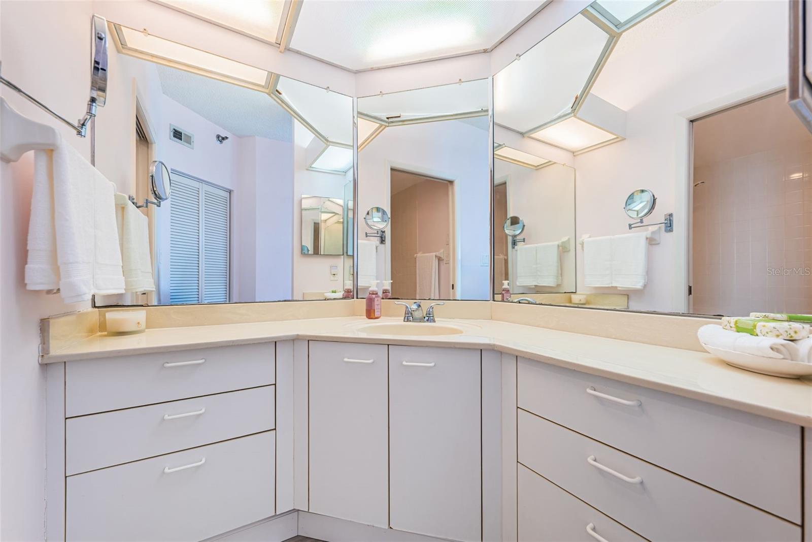 7979 SAILBOAT KEY BLVD S #205, SOUTH PASADENA, FL, 33707