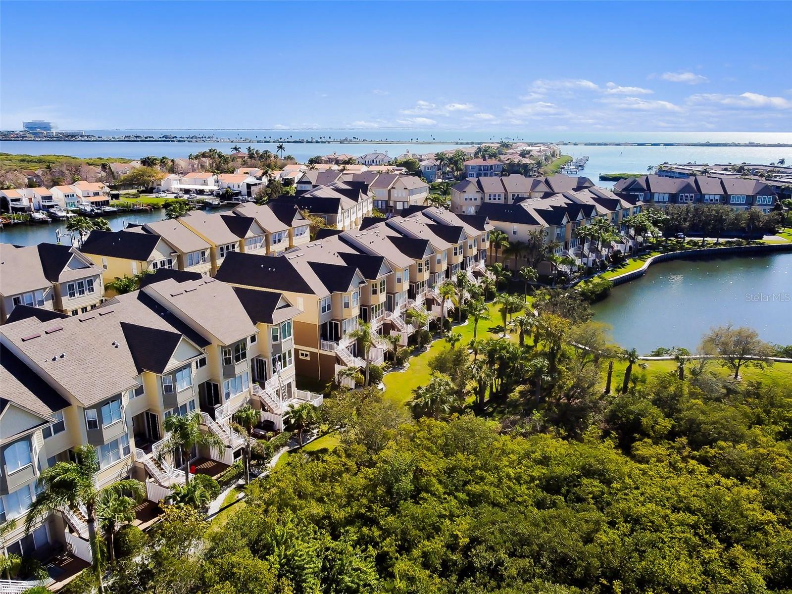 4326 SPINNAKER COVE LN, TAMPA, FL, 33615
