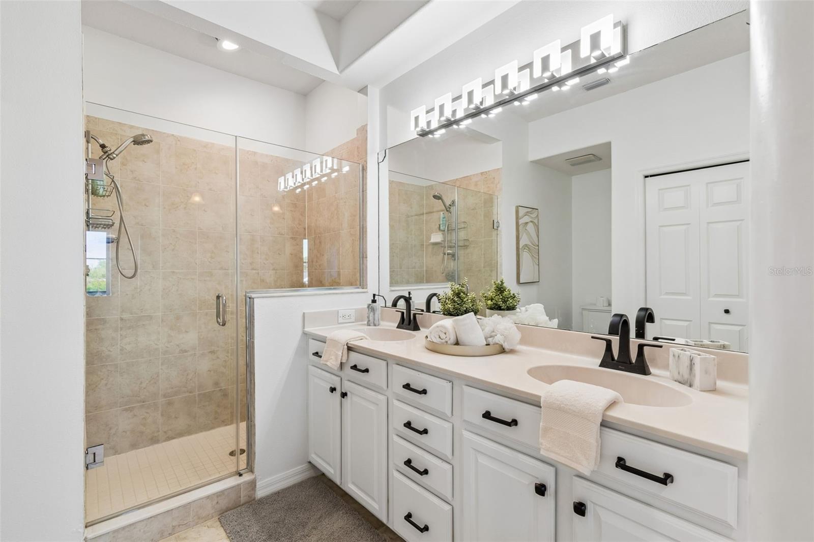4326 SPINNAKER COVE LN, TAMPA, FL, 33615