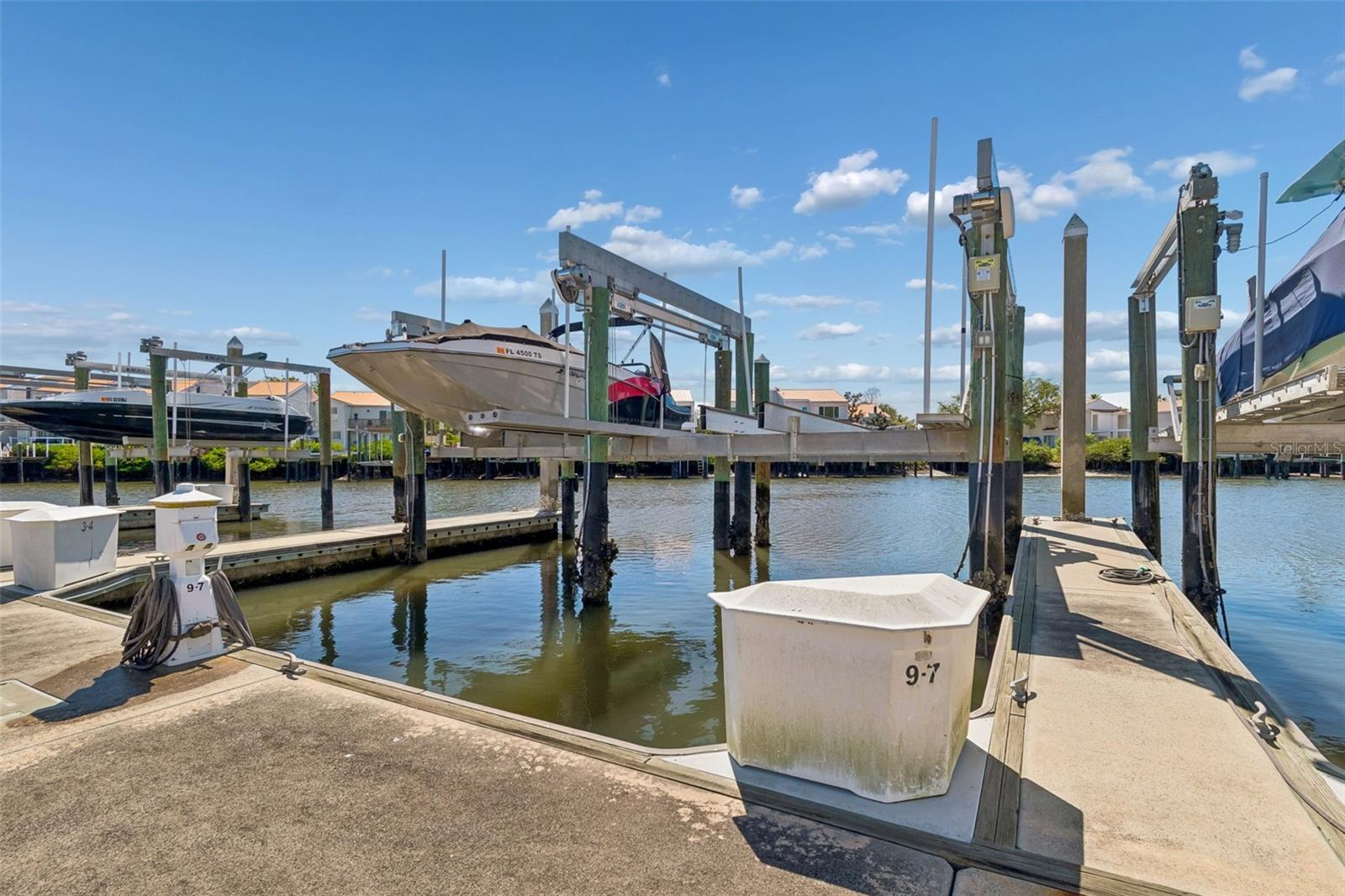 4326 SPINNAKER COVE LN, TAMPA, FL, 33615