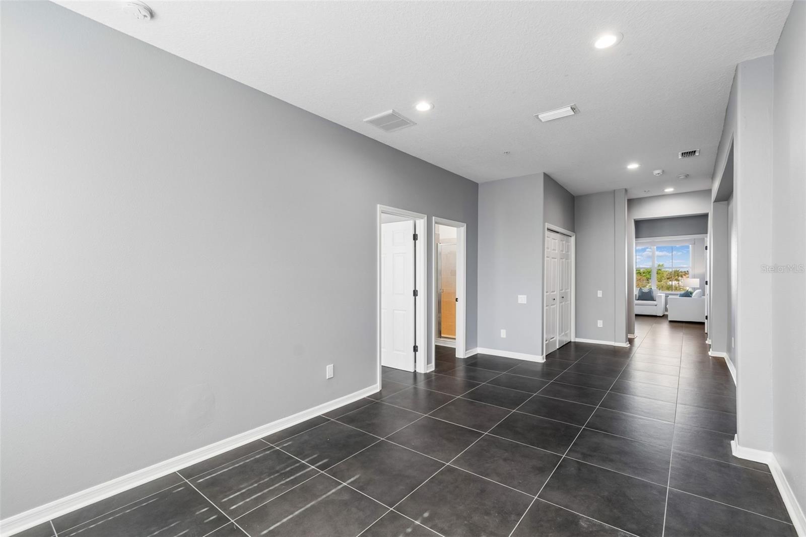 4326 SPINNAKER COVE LN, TAMPA, FL, 33615