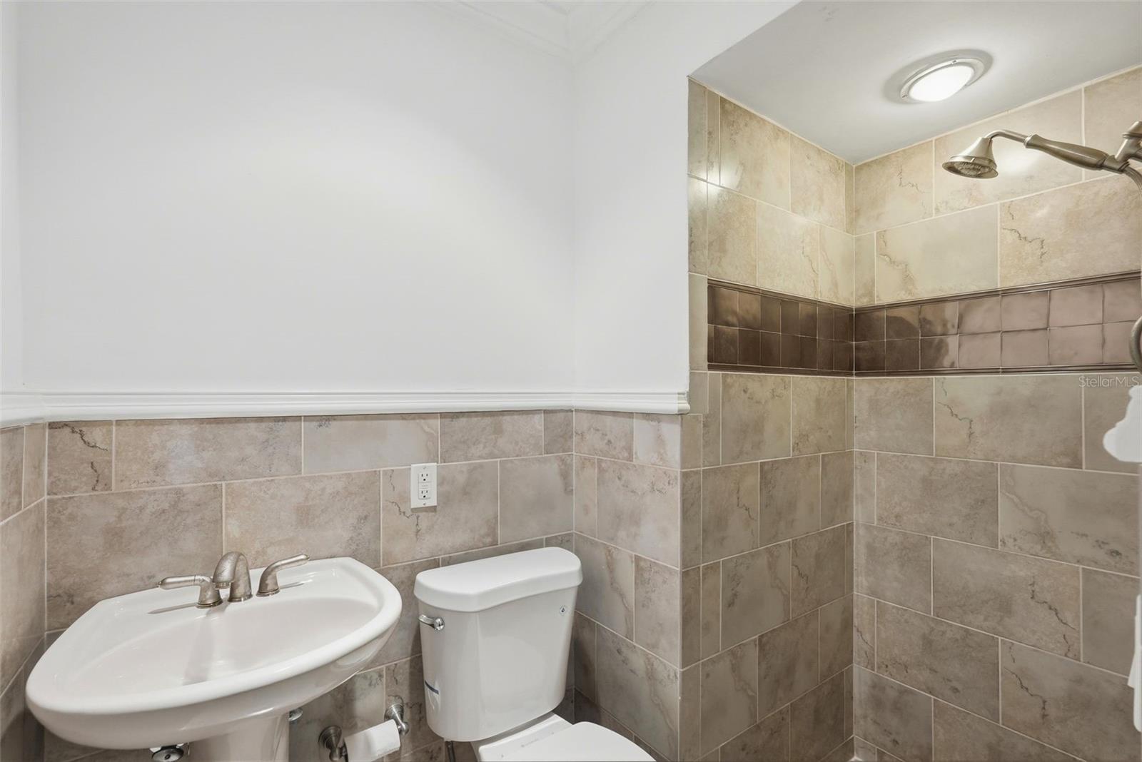 Office En Suite Bathroom