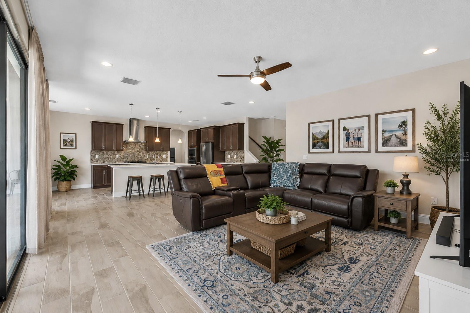 14615 RED CASTLE AVE, LITHIA, FL, 33547