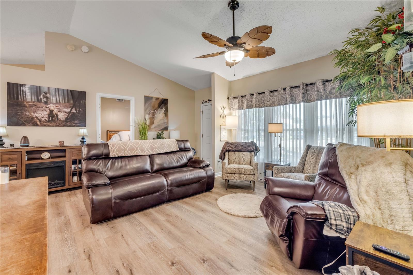 3314 TAMARIND DR, EDGEWATER, FL, 32141