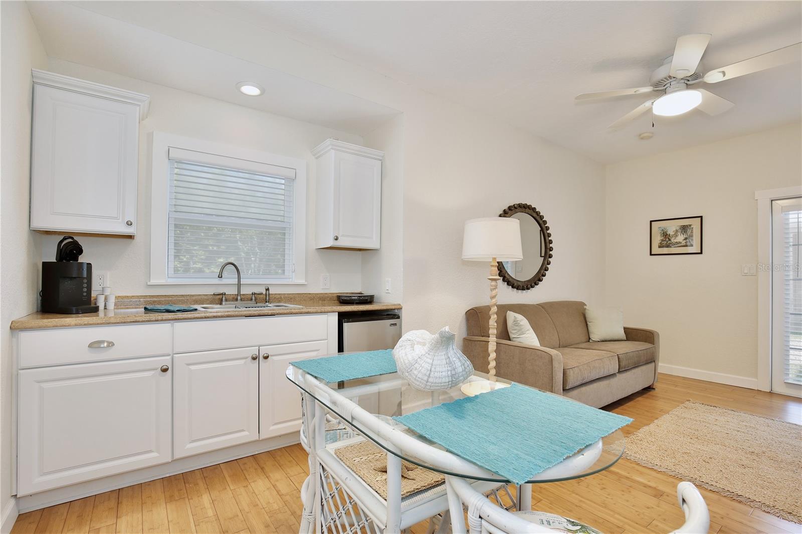 210 N RIVERSIDE DR, EDGEWATER, FL, 32132