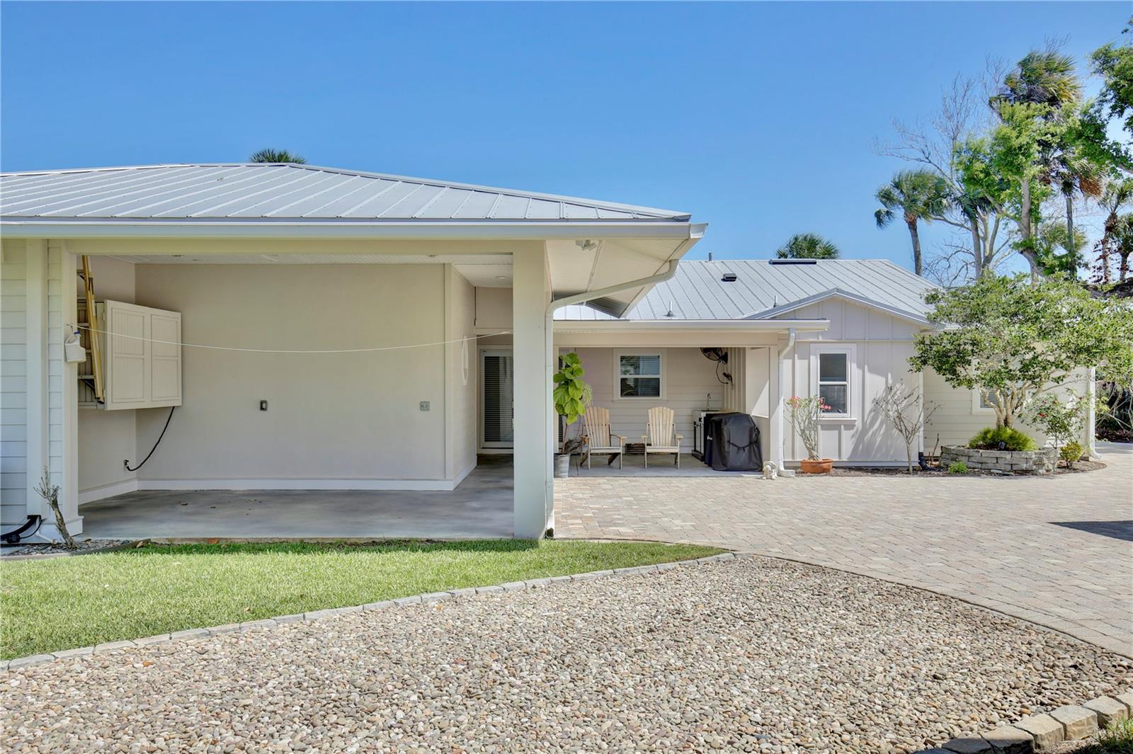 210 N RIVERSIDE DR, EDGEWATER, FL, 32132