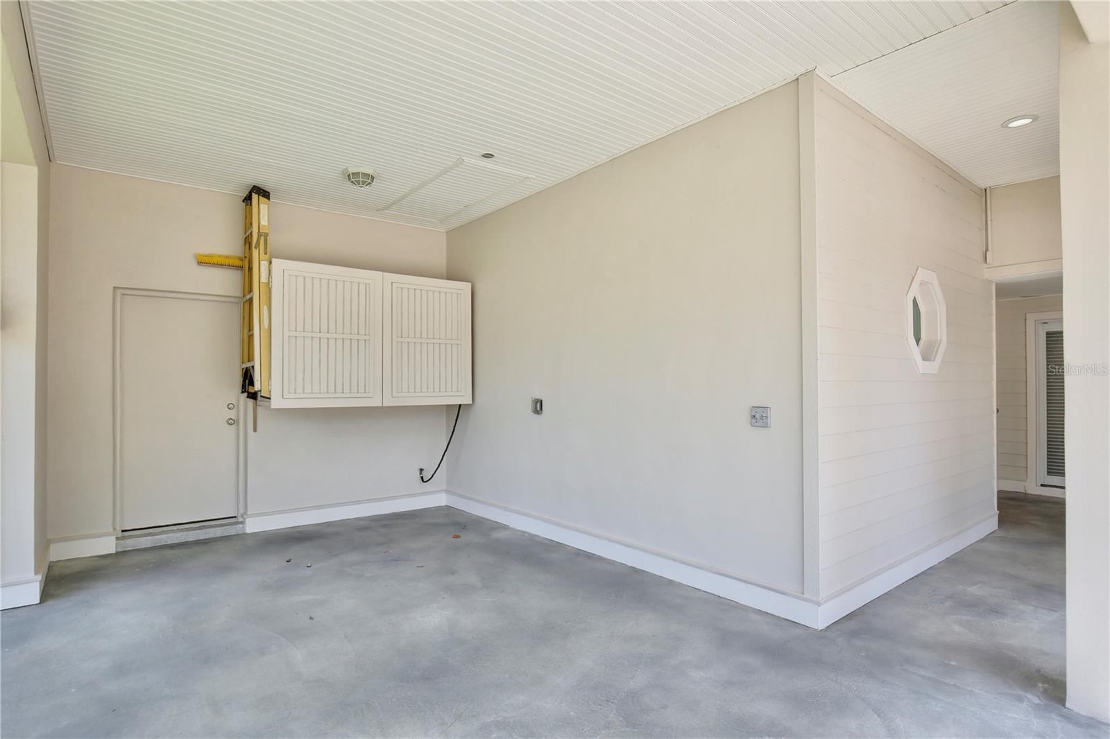 210 N RIVERSIDE DR, EDGEWATER, FL, 32132