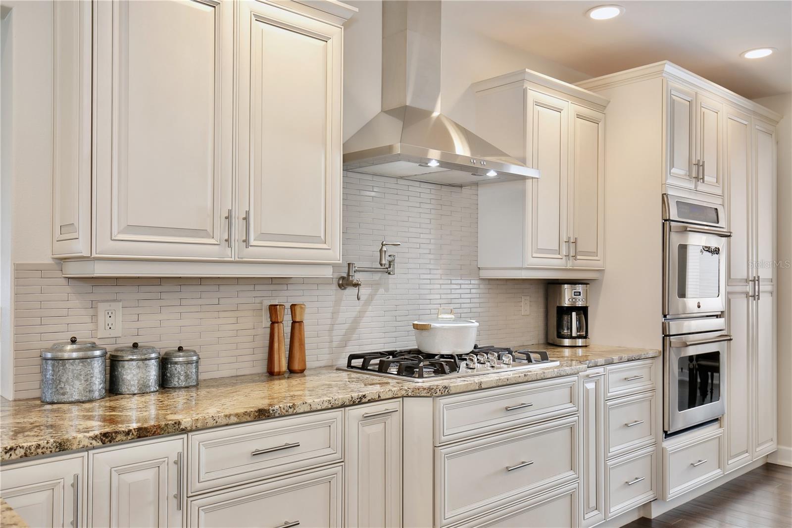 210 N RIVERSIDE DR, EDGEWATER, FL, 32132