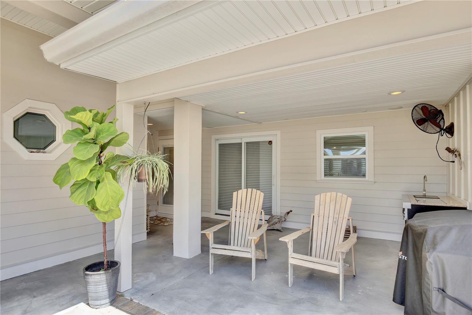 210 N RIVERSIDE DR, EDGEWATER, FL, 32132