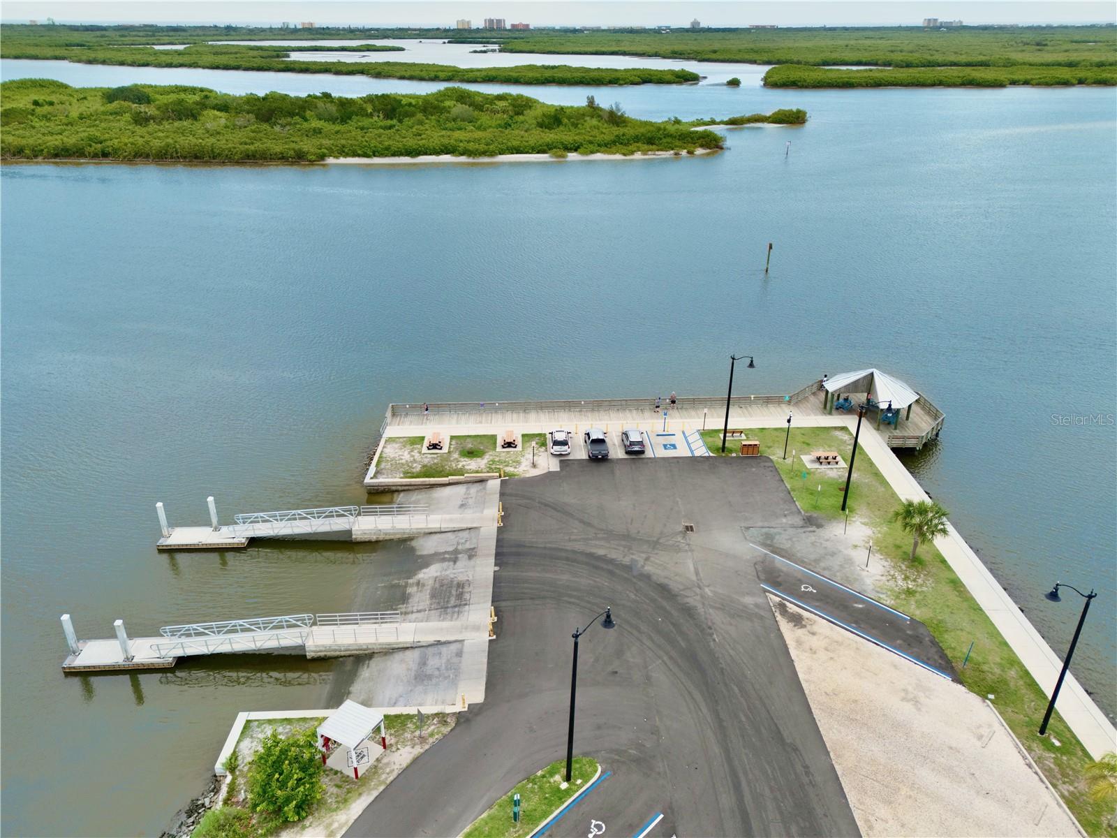 210 N RIVERSIDE DR, EDGEWATER, FL, 32132