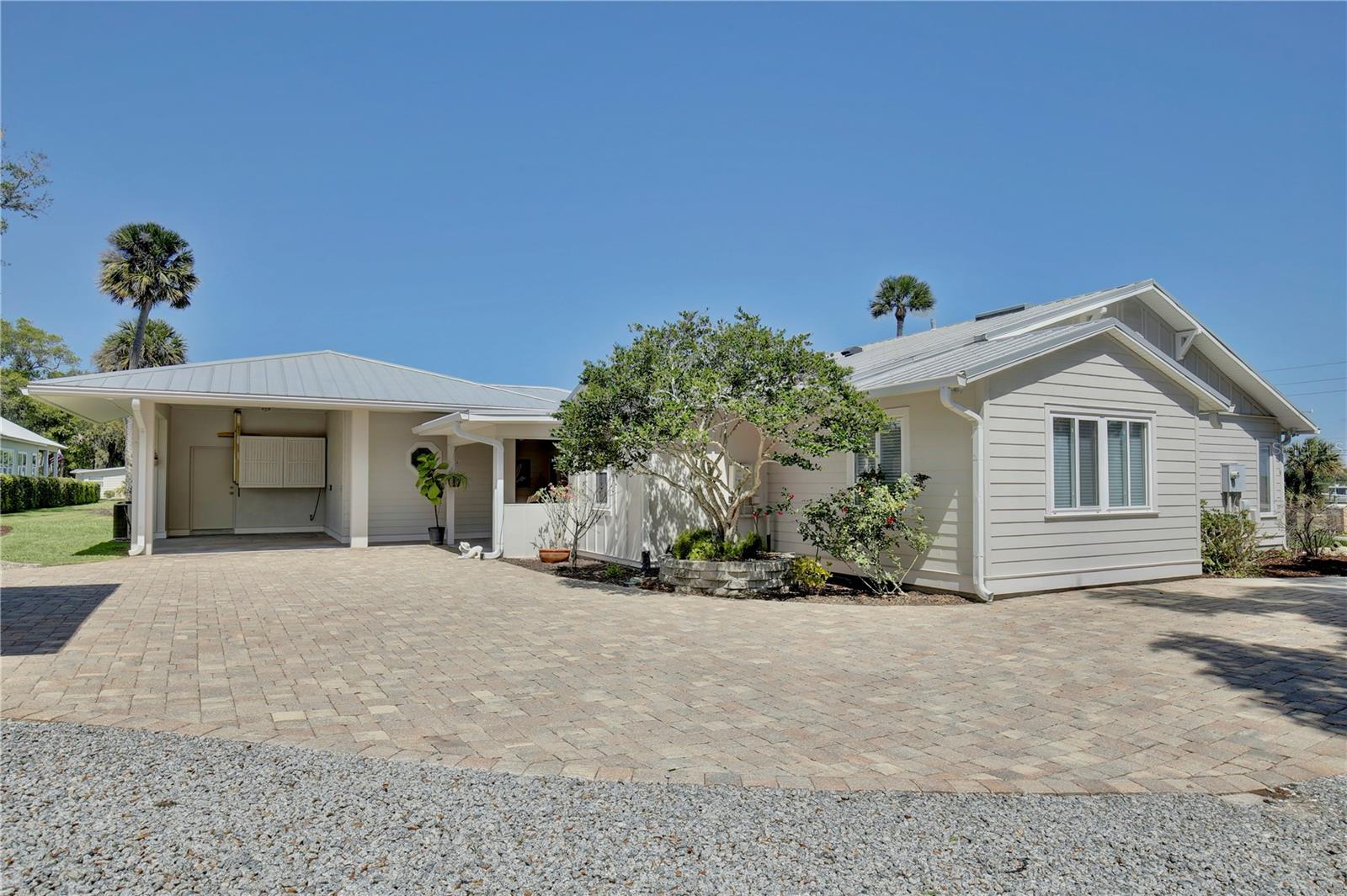 210 N RIVERSIDE DR, EDGEWATER, FL, 32132