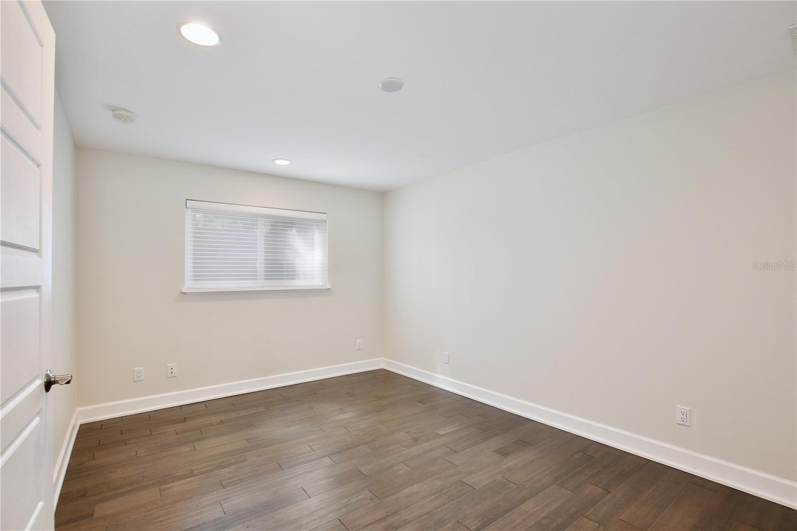 210 N RIVERSIDE DR, EDGEWATER, FL, 32132