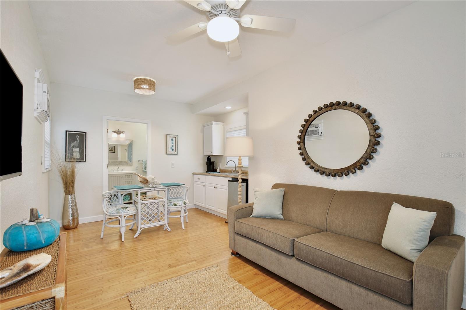 210 N RIVERSIDE DR, EDGEWATER, FL, 32132