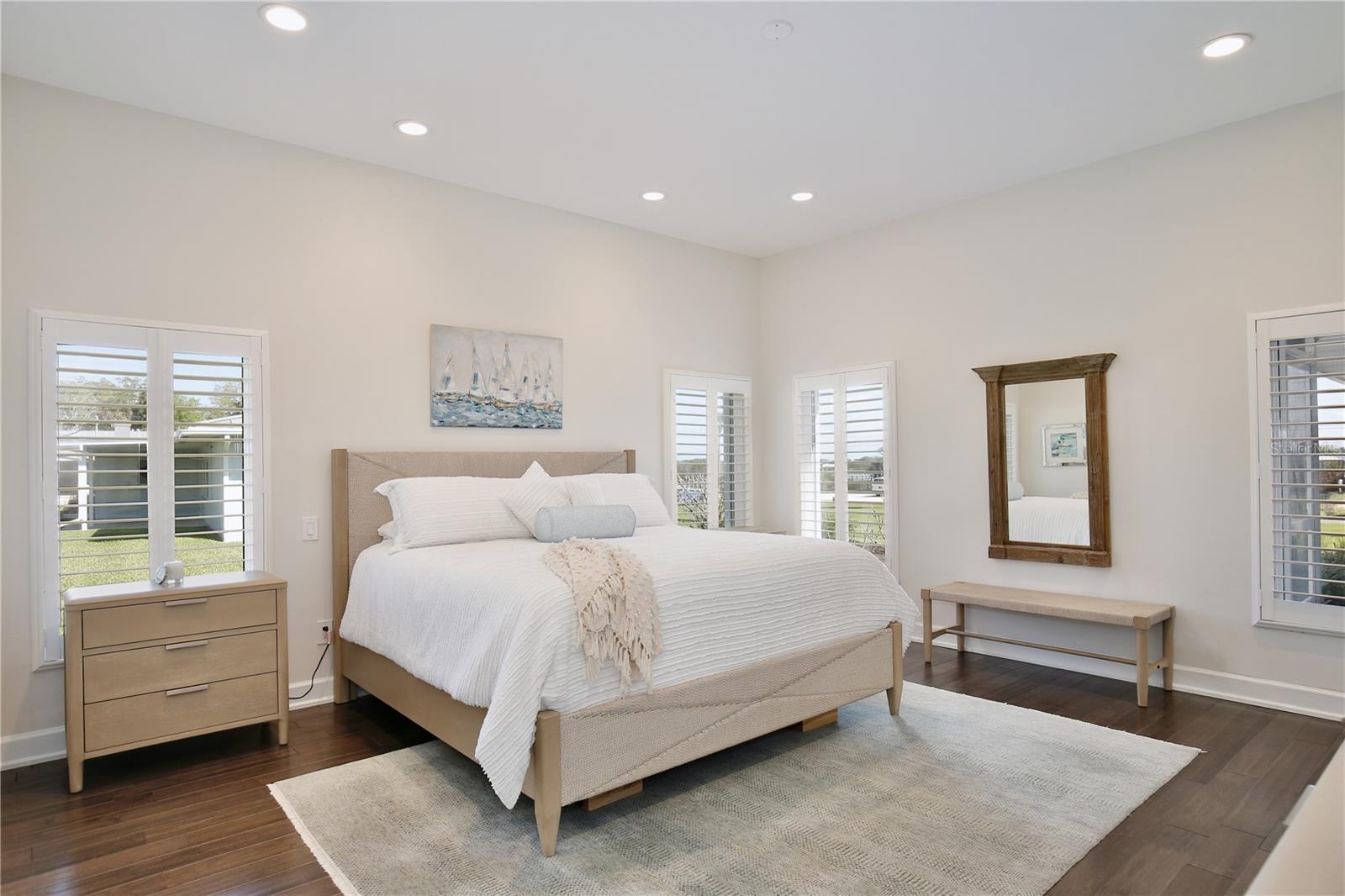 210 N RIVERSIDE DR, EDGEWATER, FL, 32132