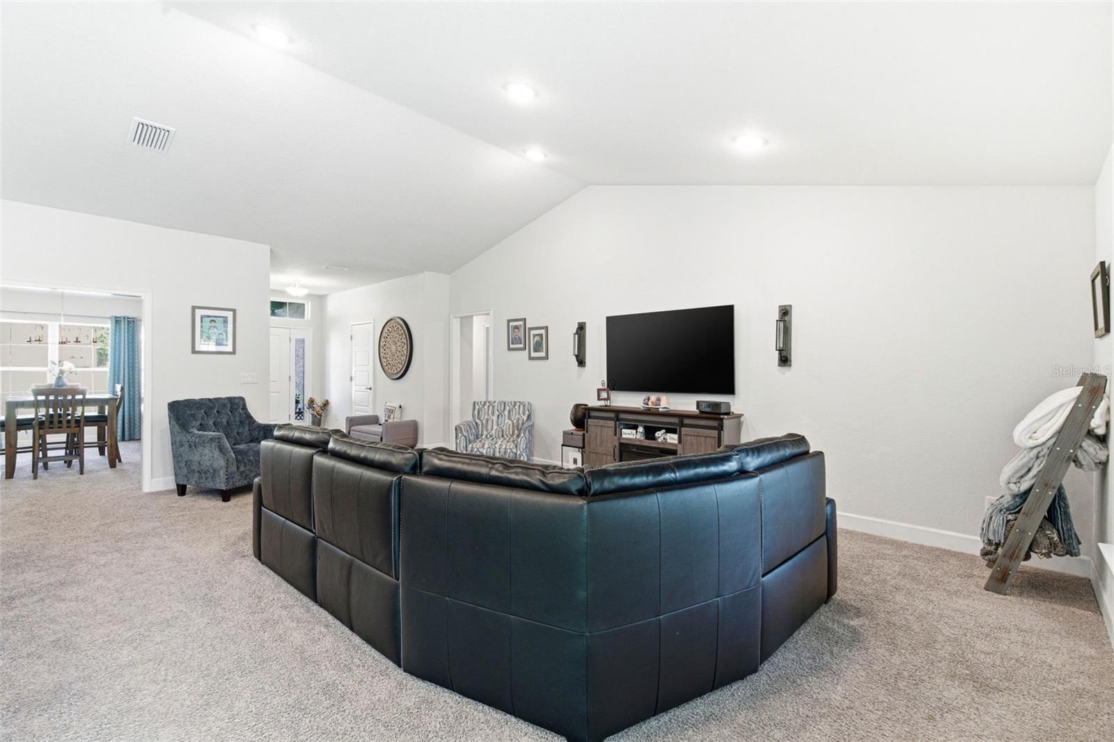 47 VILLAGE CENTER DR, HOMOSASSA, FL, 34446