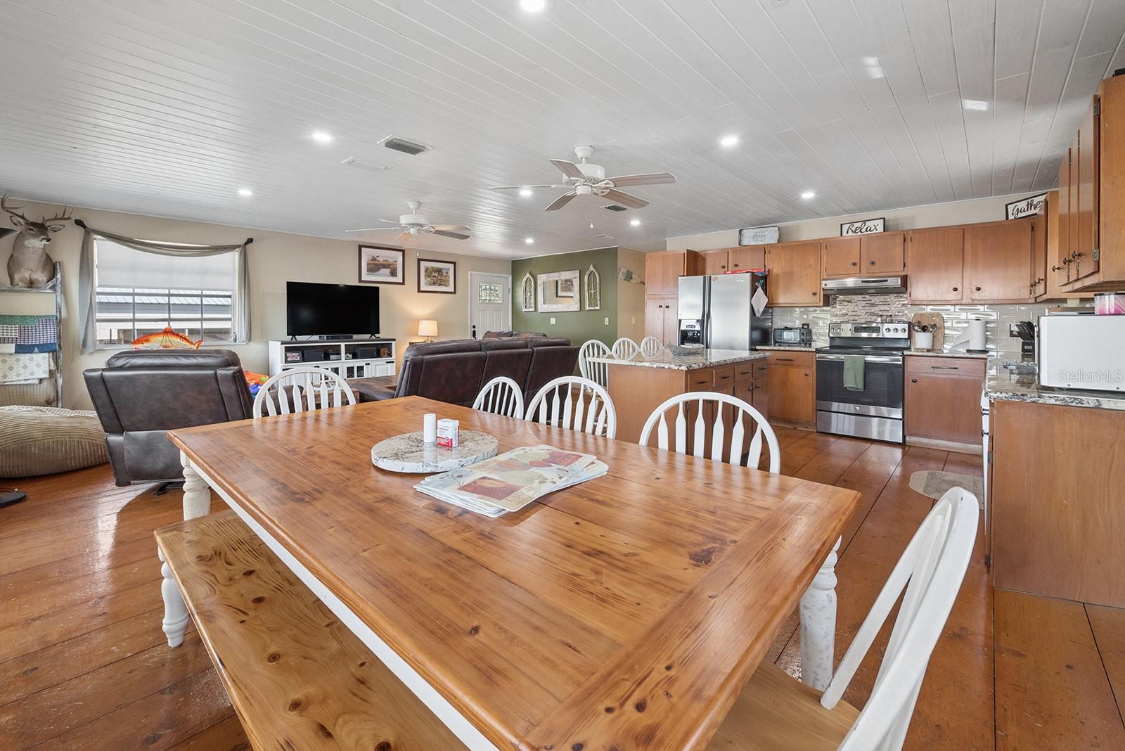 364 NE 256TH AVE, SUWANNEE, FL, 32692