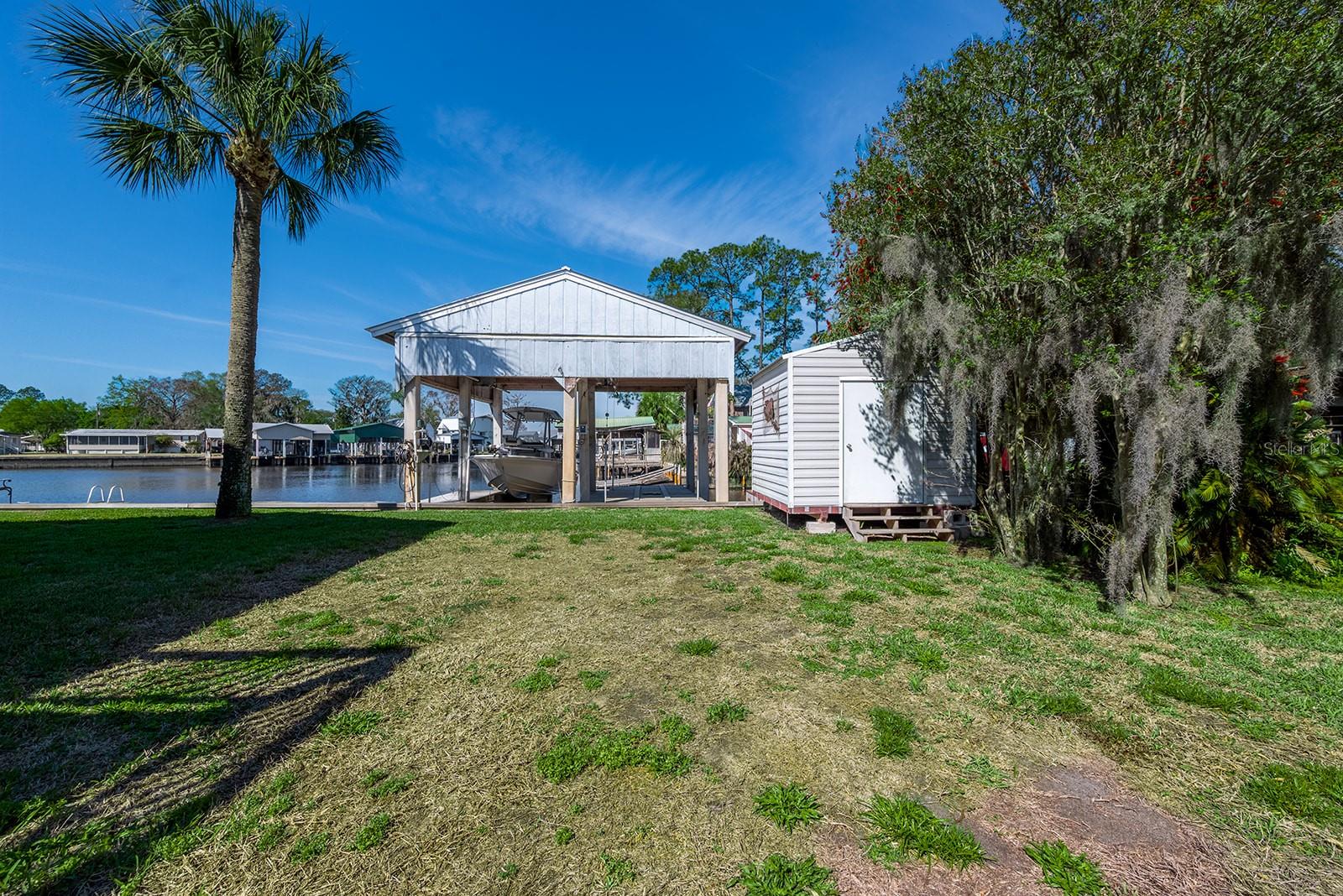 364 NE 256TH AVE, SUWANNEE, FL, 32692