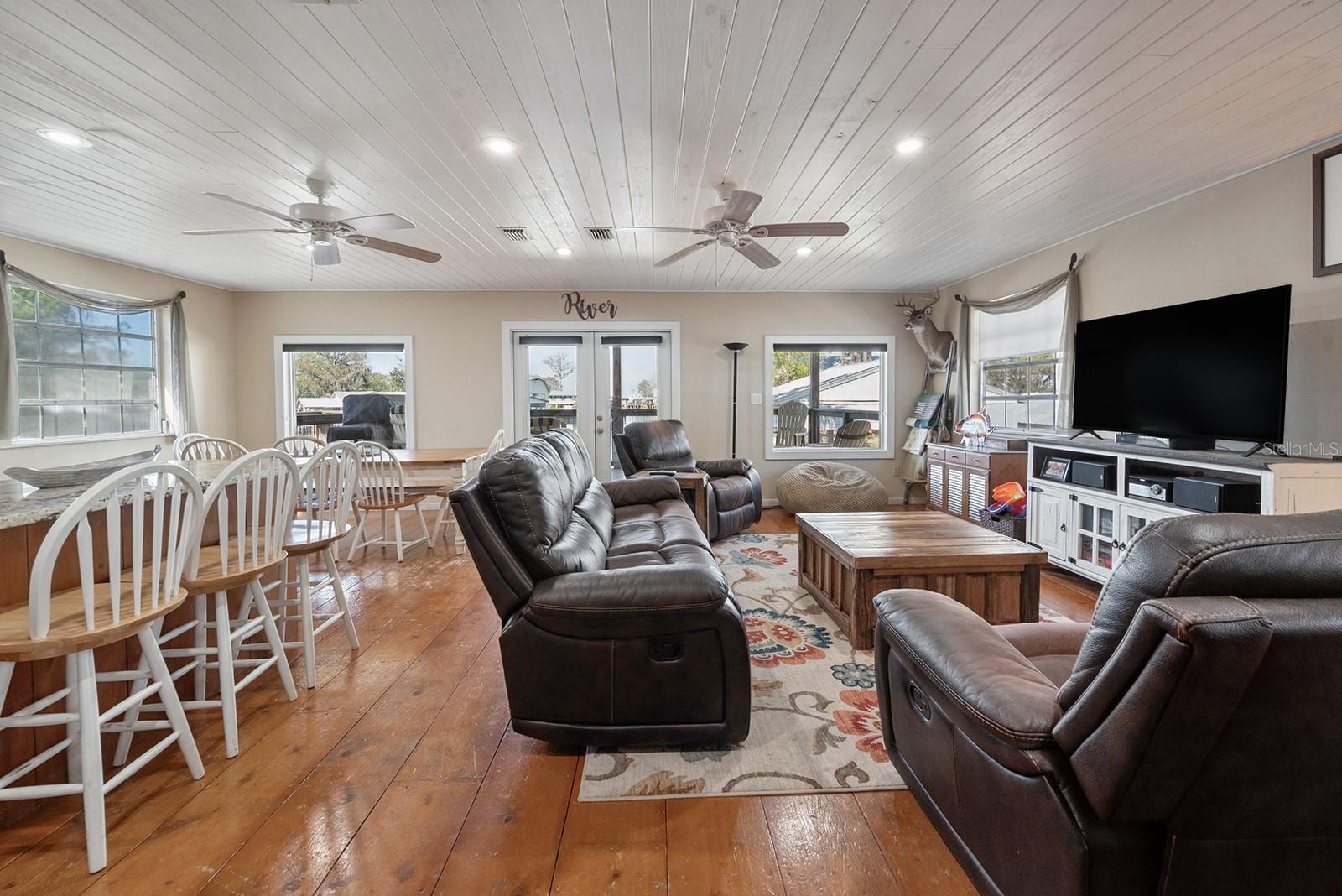 364 NE 256TH AVE, SUWANNEE, FL, 32692