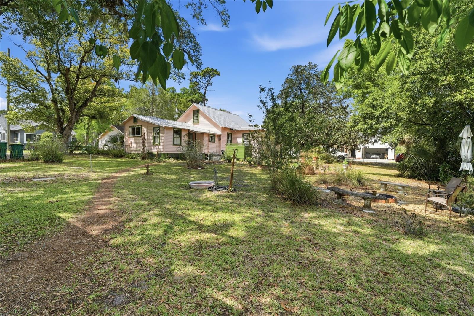 748 W FLORENCE AVE, DELAND, FL, 32720