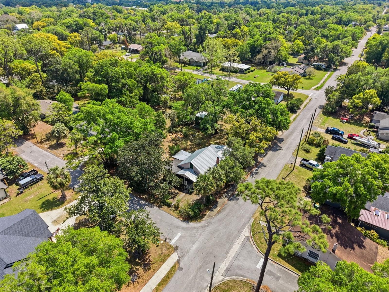 748 W FLORENCE AVE, DELAND, FL, 32720