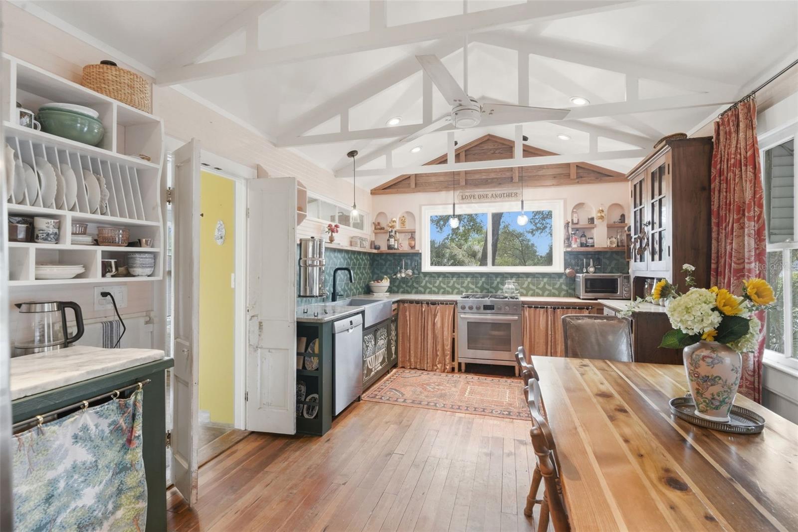 748 W FLORENCE AVE, DELAND, FL, 32720