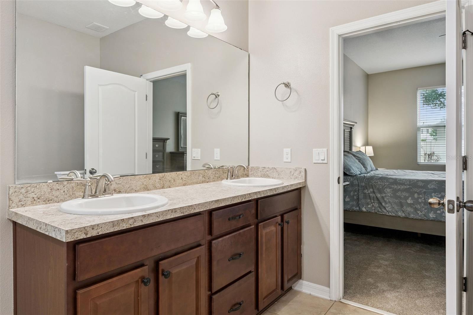 1134 WHITE WATER BAY DR, GROVELAND, FL, 34736