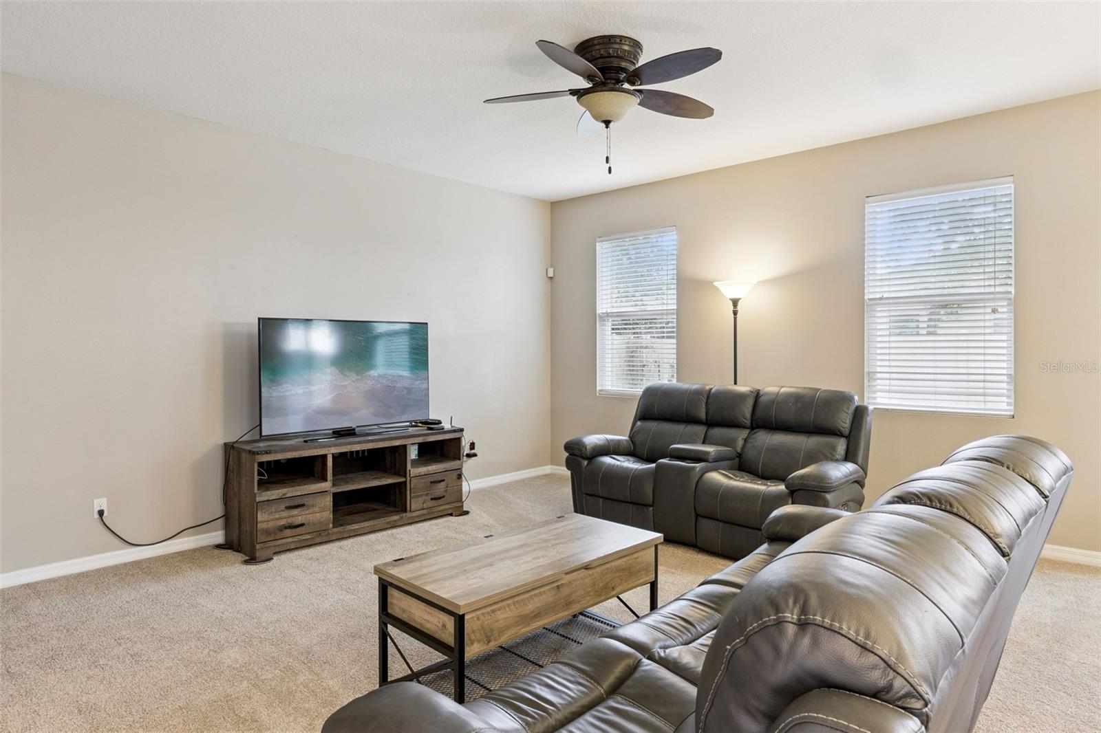 1134 WHITE WATER BAY DR, GROVELAND, FL, 34736