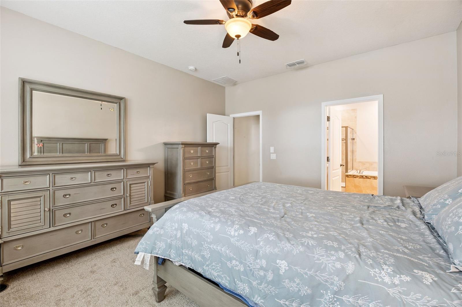 1134 WHITE WATER BAY DR, GROVELAND, FL, 34736