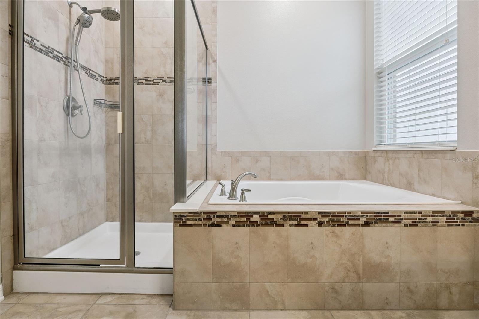 1134 WHITE WATER BAY DR, GROVELAND, FL, 34736