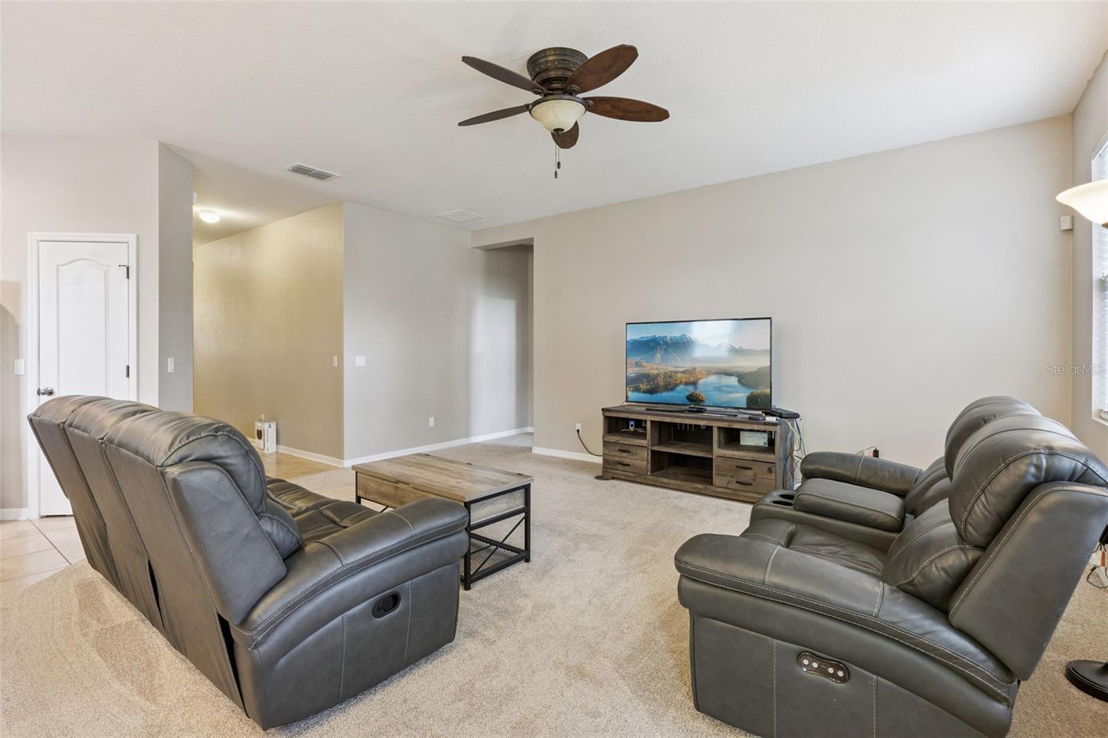 1134 WHITE WATER BAY DR, GROVELAND, FL, 34736