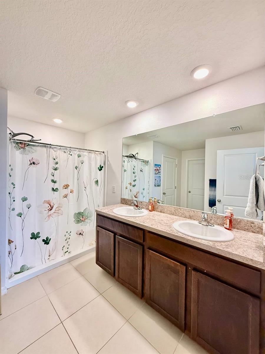 1026 GOLDEN SHINER AVE, RUSKIN, FL, 33570
