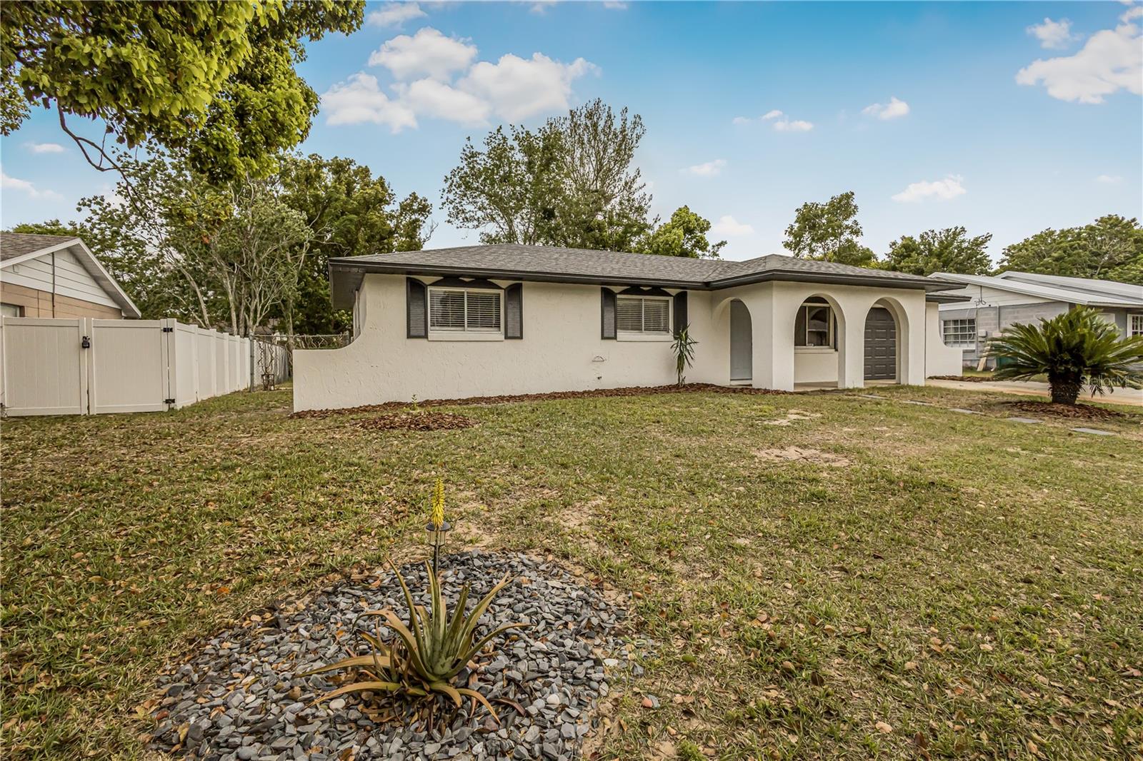 2710 LAKEWOOD LN, EUSTIS, FL, 32726