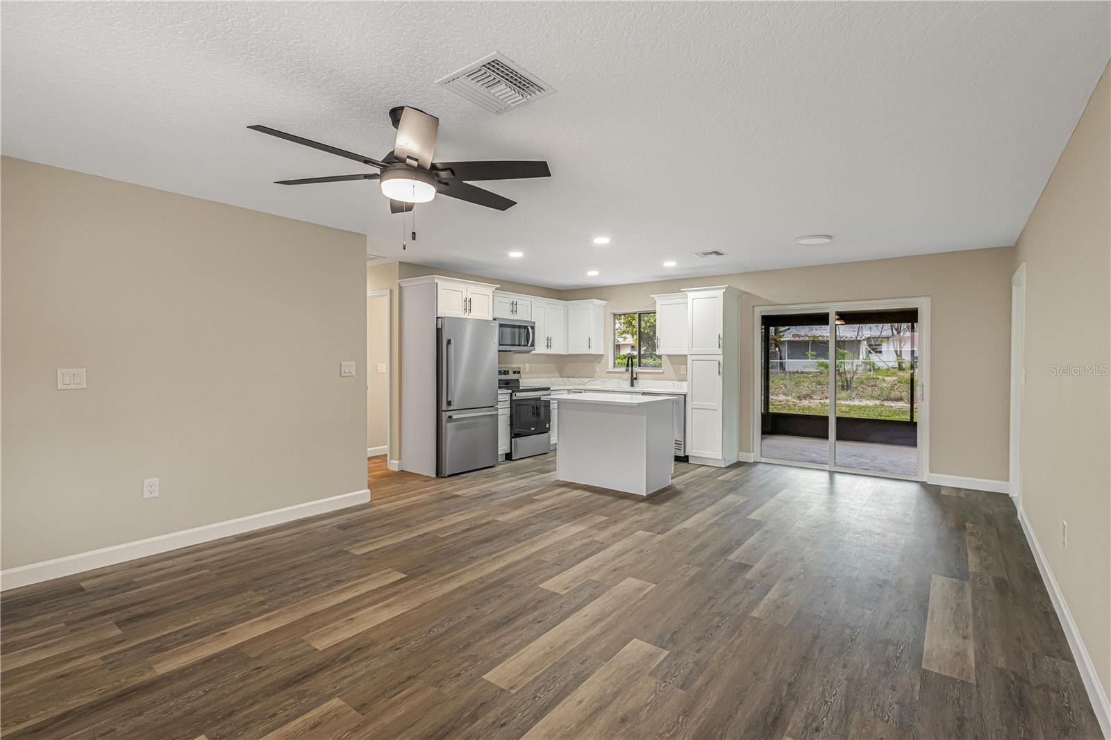 2710 LAKEWOOD LN, EUSTIS, FL, 32726