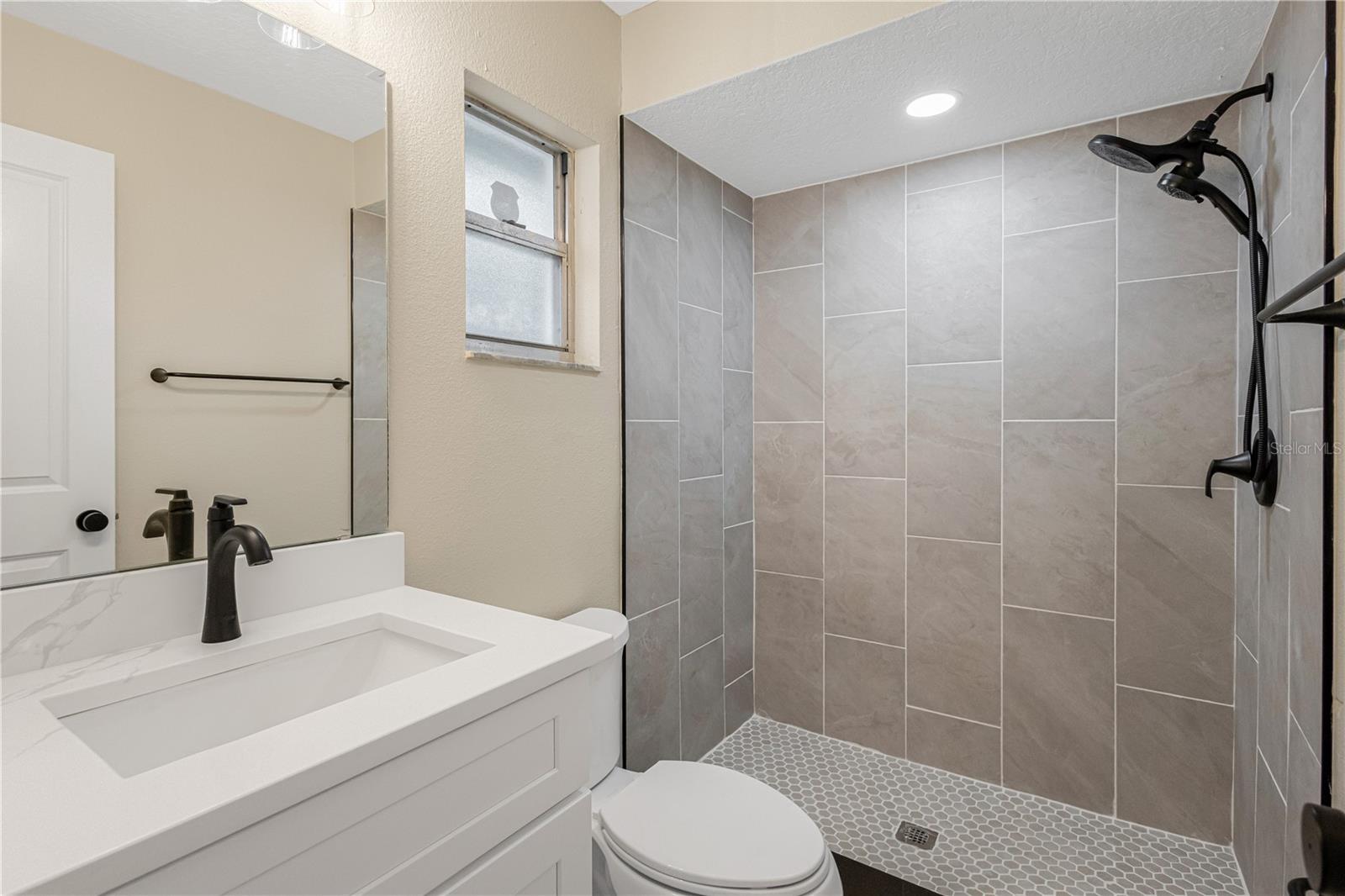2710 LAKEWOOD LN, EUSTIS, FL, 32726