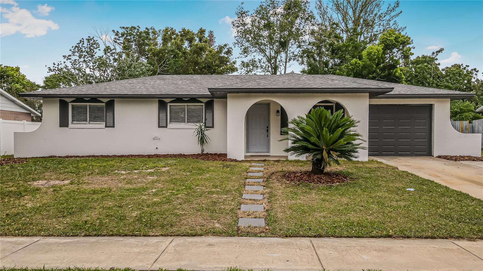 2710 LAKEWOOD LN, EUSTIS, FL, 32726