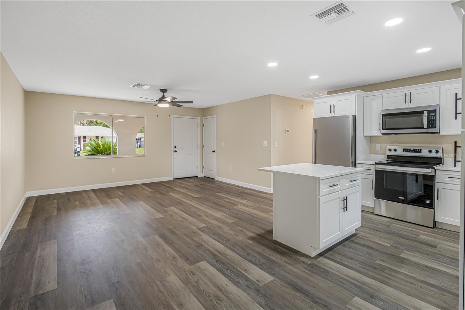 2710 LAKEWOOD LN, EUSTIS, FL, 32726