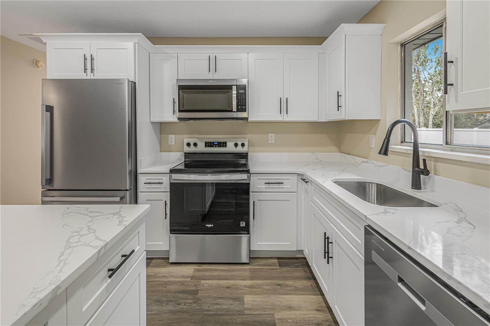 2710 LAKEWOOD LN, EUSTIS, FL, 32726