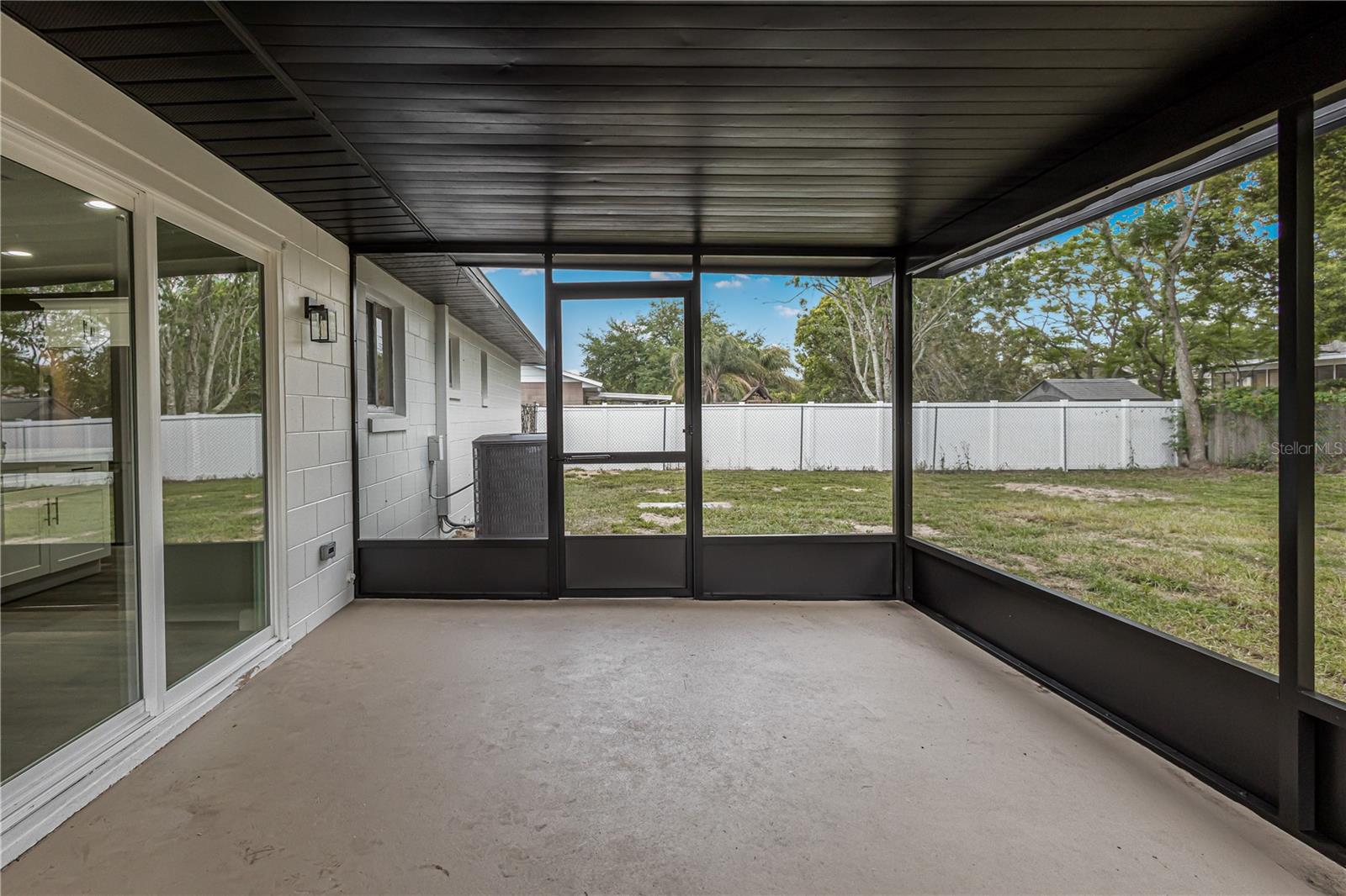 2710 LAKEWOOD LN, EUSTIS, FL, 32726
