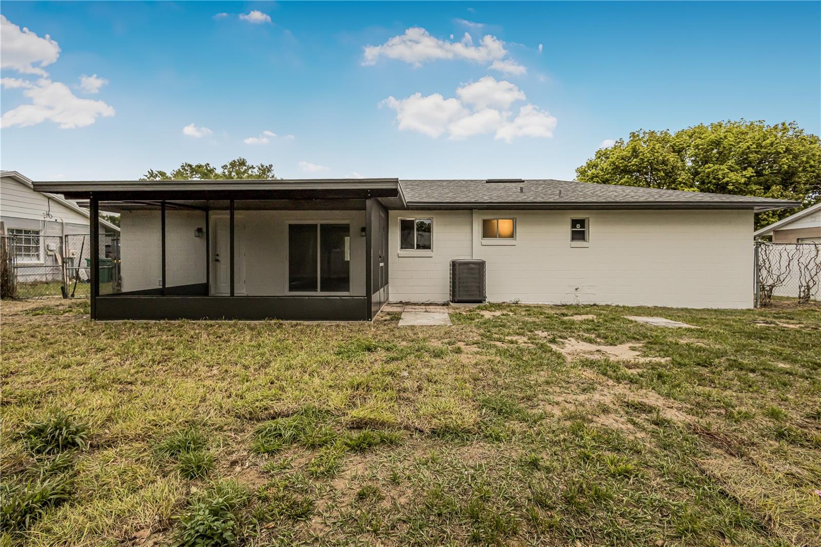 2710 LAKEWOOD LN, EUSTIS, FL, 32726