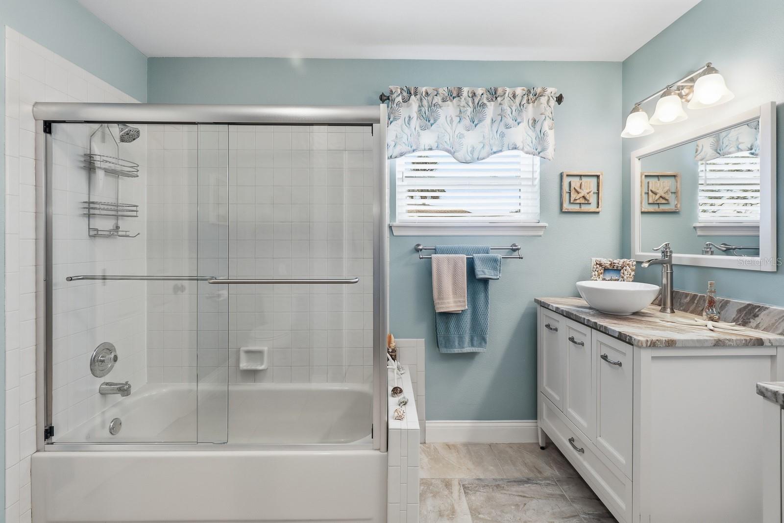 407 GLEN ABBEY LN, DEBARY, FL, 32713