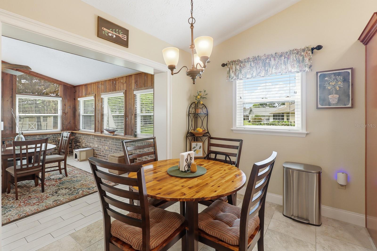 407 GLEN ABBEY LN, DEBARY, FL, 32713