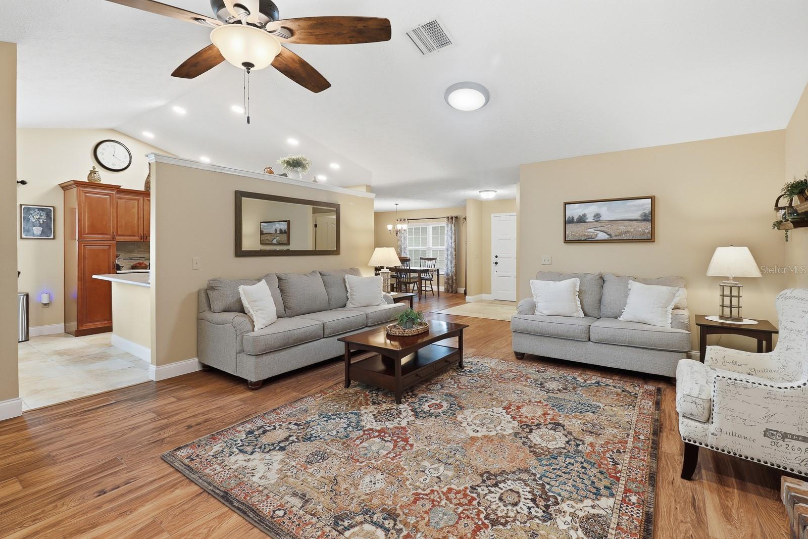 407 GLEN ABBEY LN, DEBARY, FL, 32713